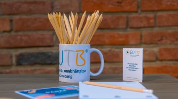 Diverse Materialien mit EUTB-Logo 